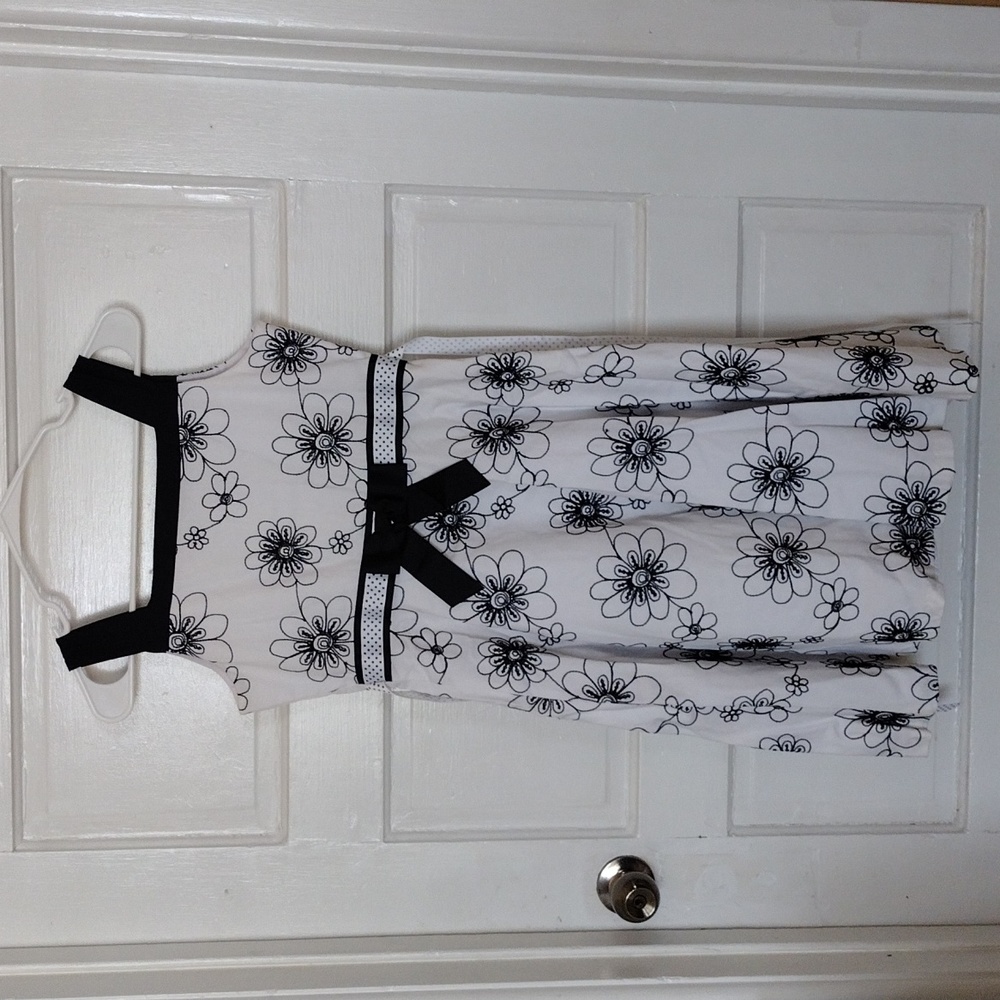 Rare Editions Dress Girls Size 16 White with embroidered flowers